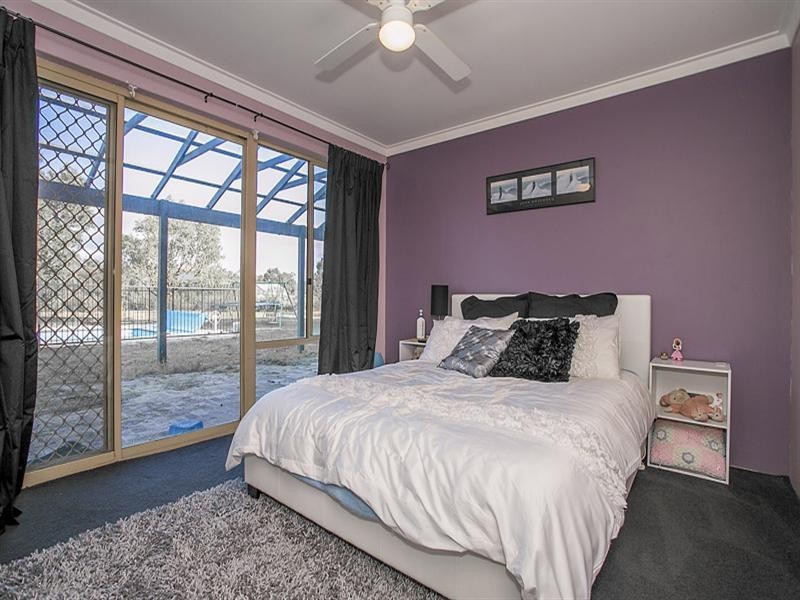 8 Clovelly Court, Maida Vale WA 6057