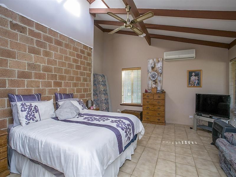 8 Clovelly Court, Maida Vale WA 6057