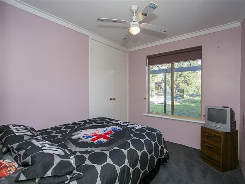 8 Clovelly Court, Maida Vale WA 6057