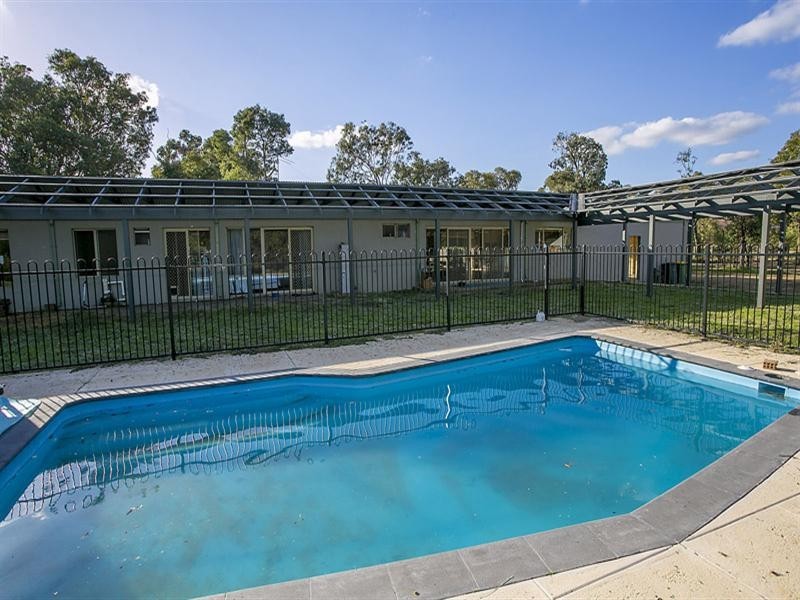 8 Clovelly Court, Maida Vale WA 6057