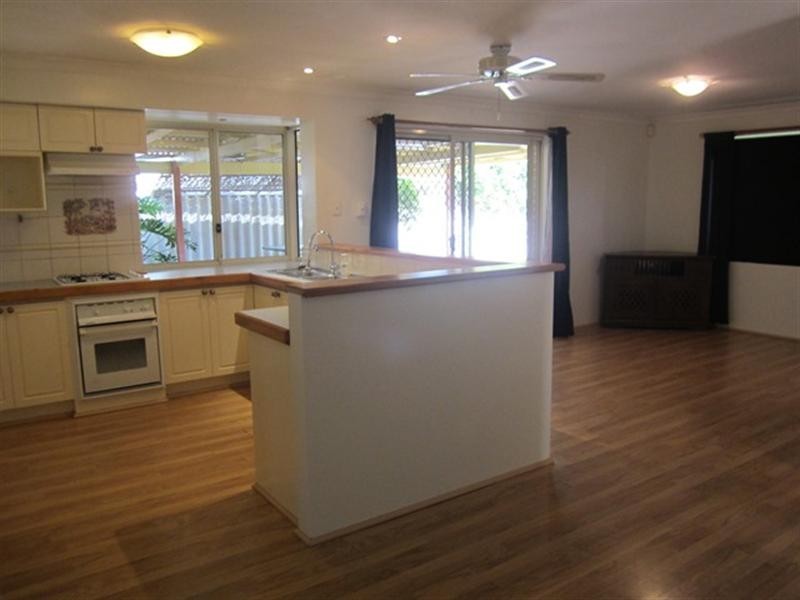 44 Kangaroo Entrance, Stratton WA 6056