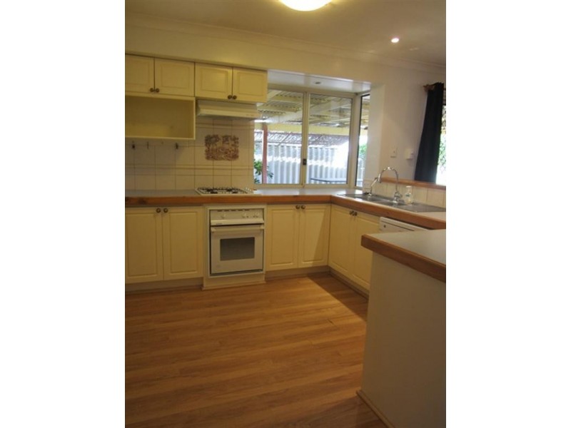 44 Kangaroo Entrance, Stratton WA 6056