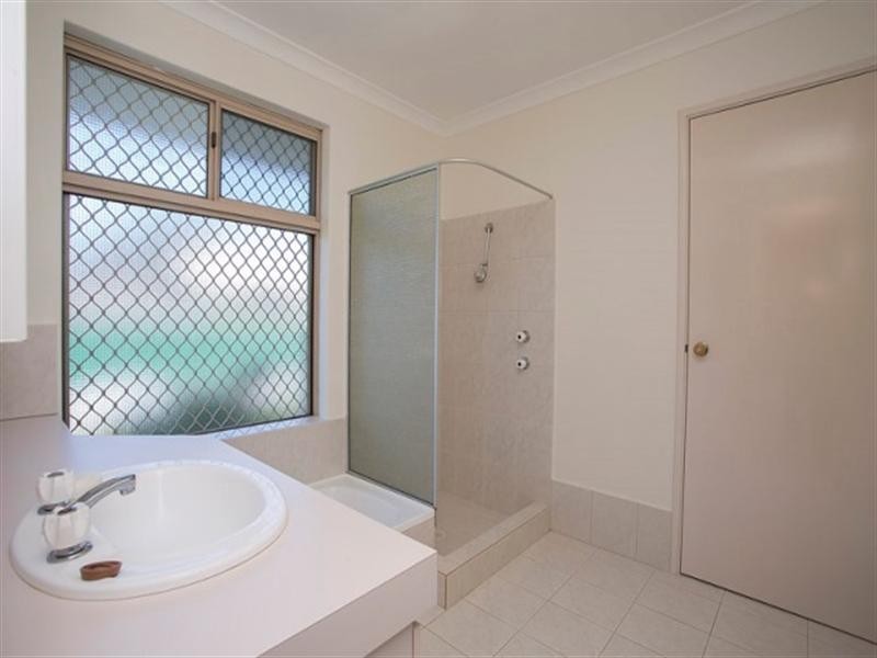 3 Bucknell Place, Swan View WA 6056