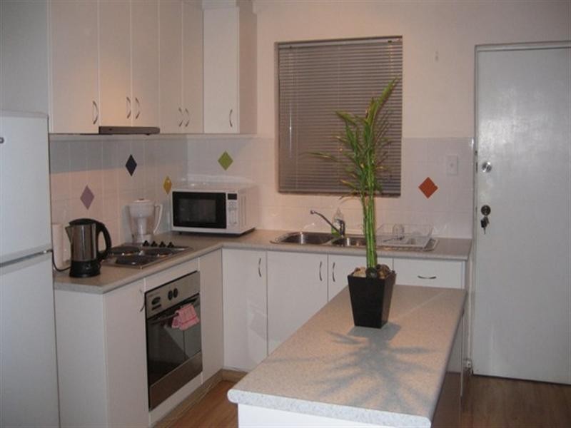 4 379-383 Hector Street, Yokine WA 6060