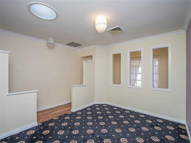 4 Laurina Way, Jane Brook WA 6056