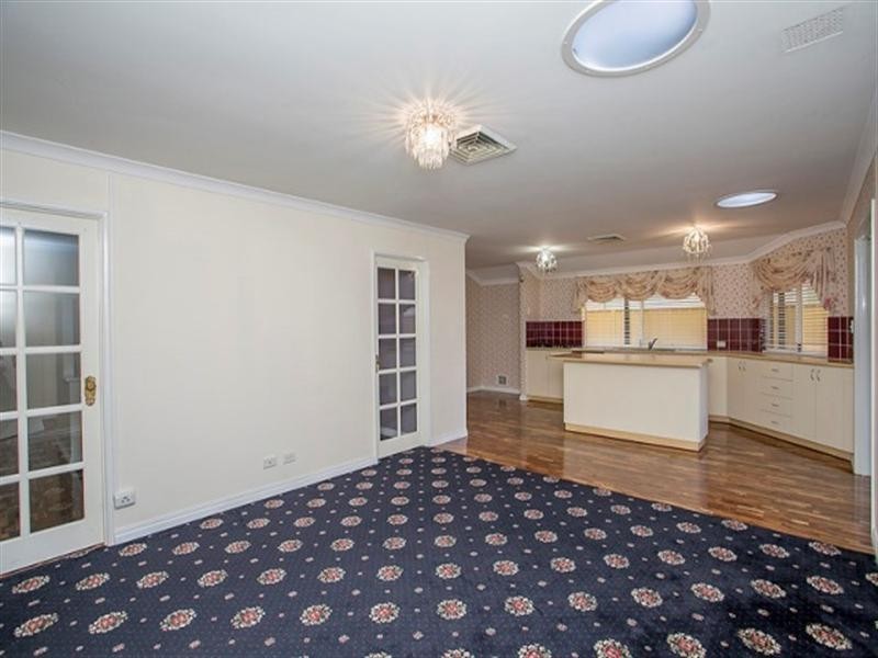 4 Laurina Way, Jane Brook WA 6056