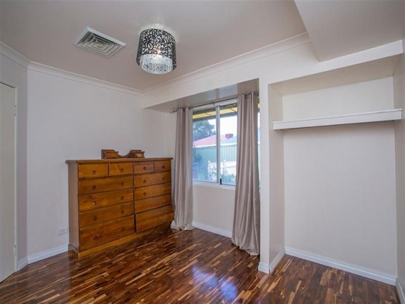 4 Laurina Way, Jane Brook WA 6056