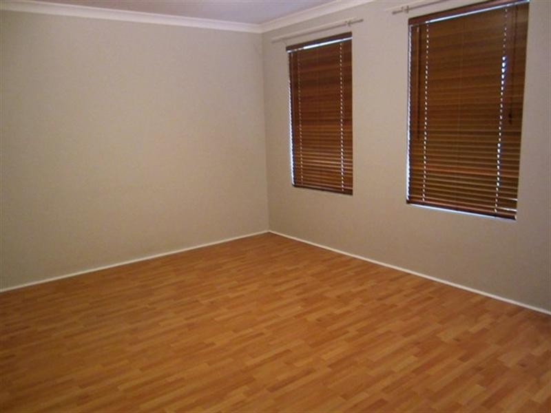 118 Lakeside Drive, Helena Valley WA 6056