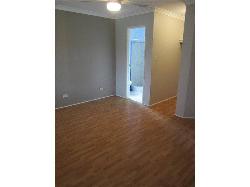 118 Lakeside Drive, Helena Valley WA 6056