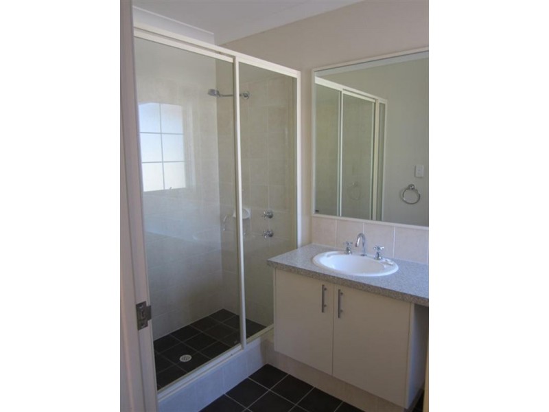 2/26 Mathoura Street, Midland WA 6056