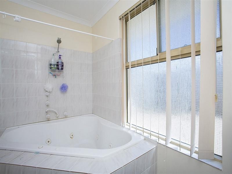 4 Guernsey Court, Stratton WA 6056