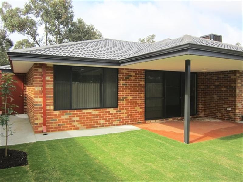 1A Jarril Place, Koongamia WA 6056
