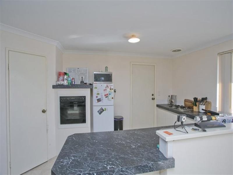 35 Alsace Avenue, Caversham WA 6055