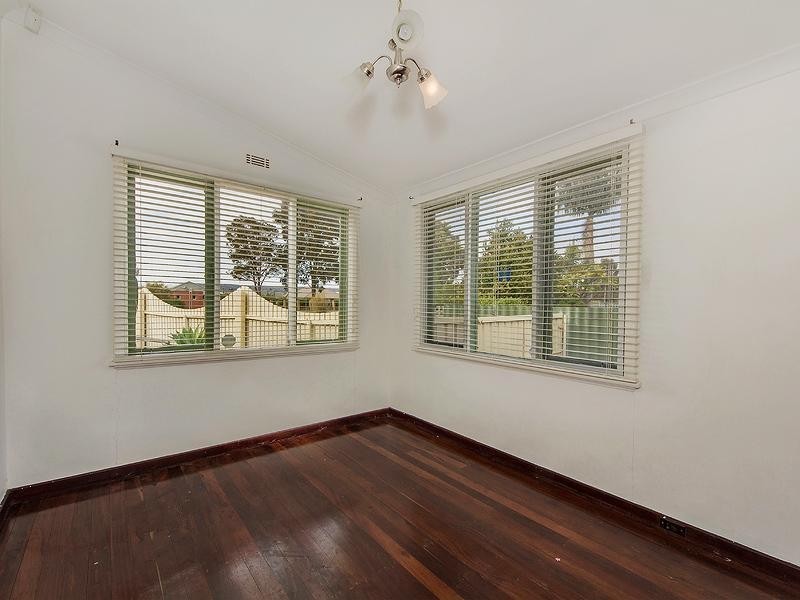 8 Francis Street, Middle Swan WA 6056