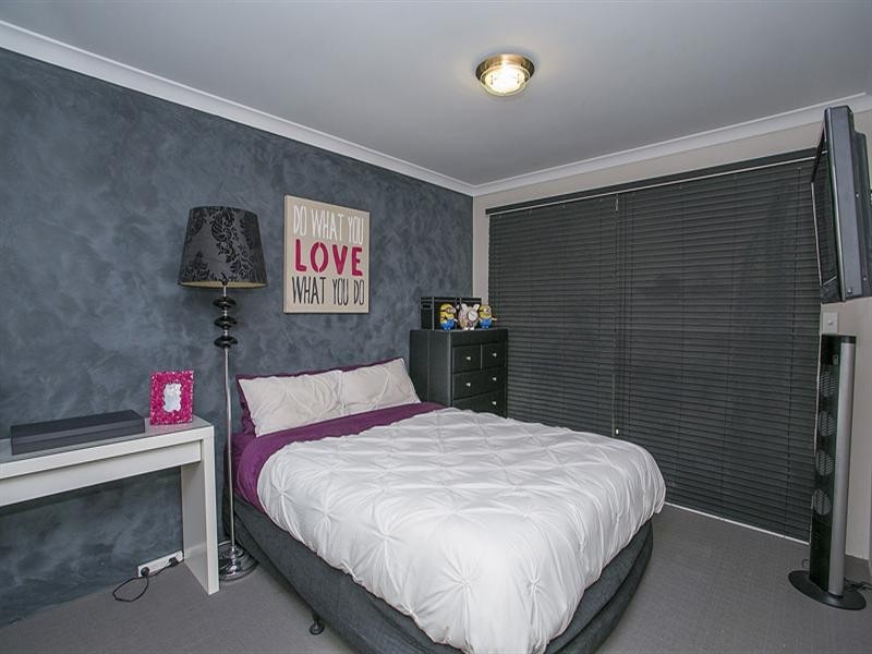 4 Kylee Close, South Guildford WA 6055