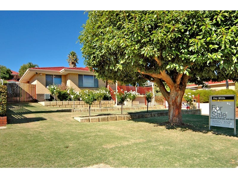 16 Churchill Drive, Swan View WA 6056