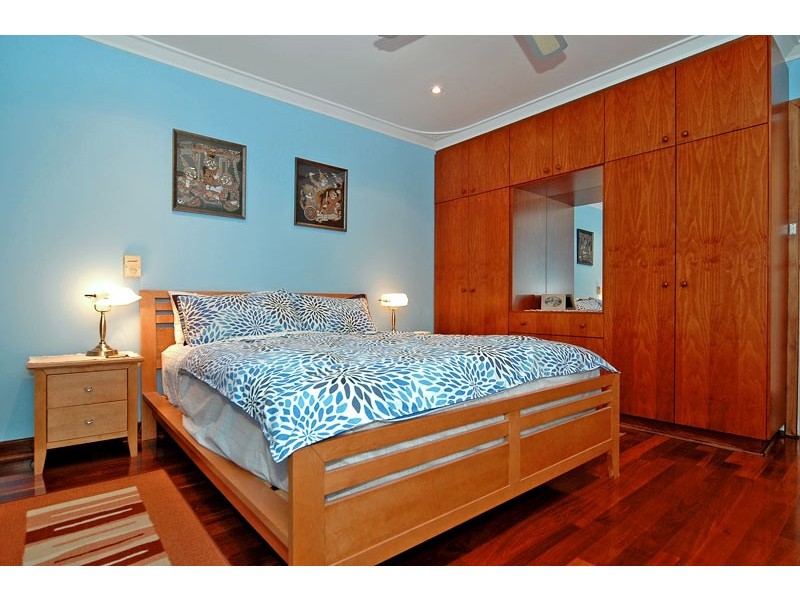 16 Churchill Drive, Swan View WA 6056