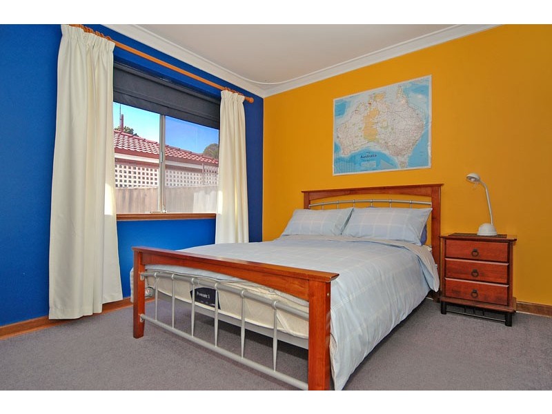 16 Churchill Drive, Swan View WA 6056