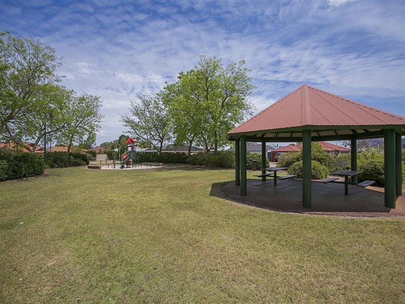 29 Grenache Crescent, Caversham WA 6055