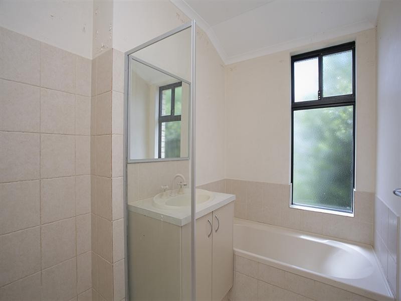 29 Grenache Crescent, Caversham WA 6055