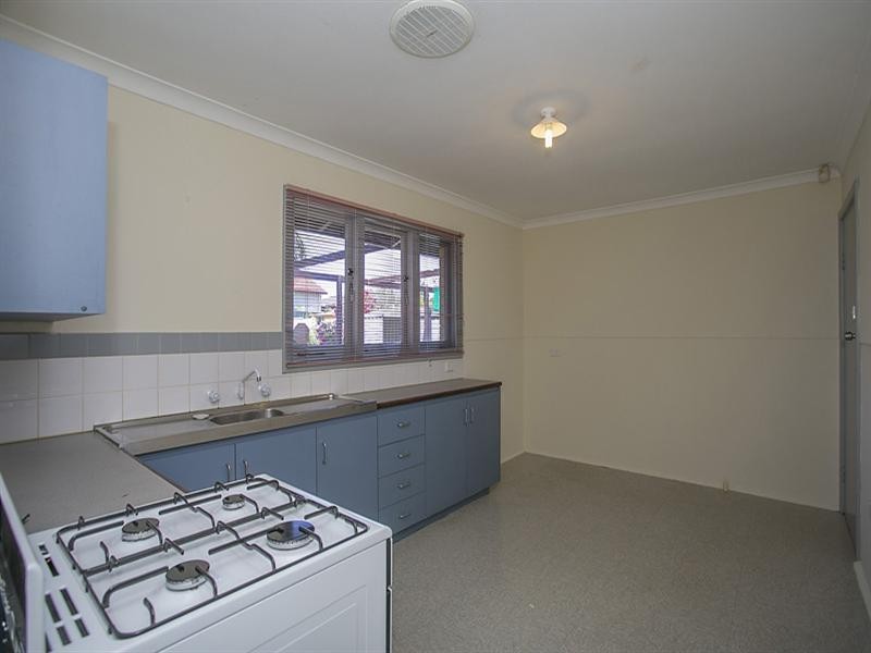 32 Coolga Road, Koongamia WA 6056