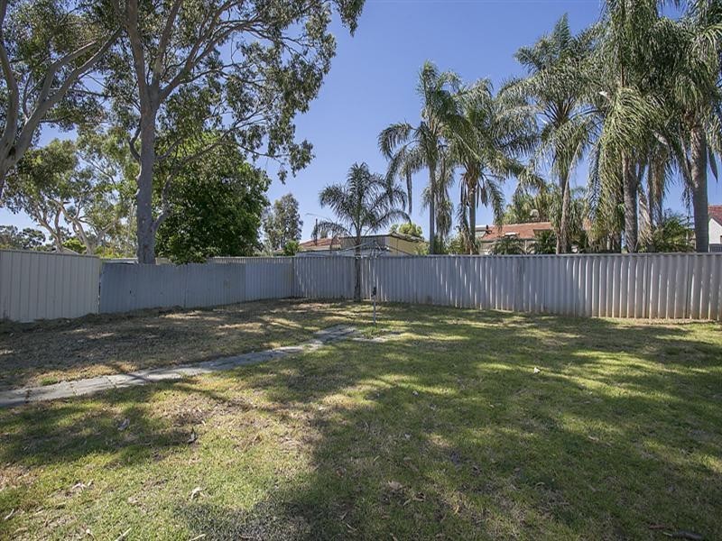 32 Coolga Road, Koongamia WA 6056