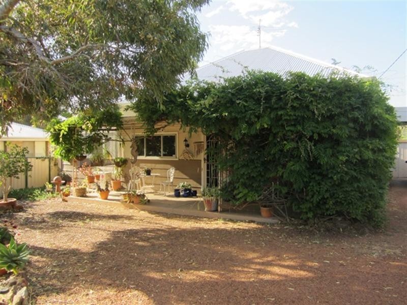 15 Gladstone Avenue, Swan View WA 6056