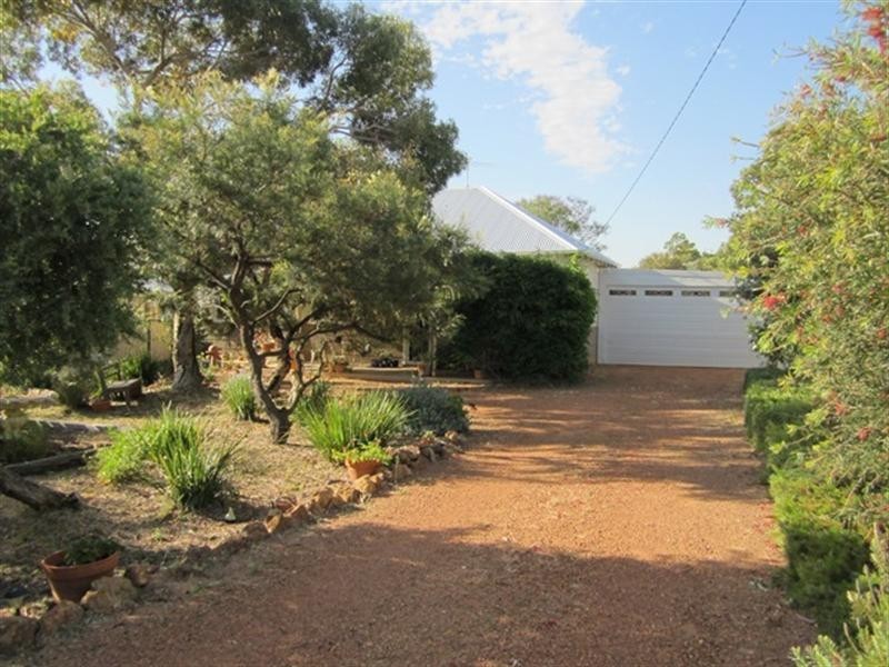 15 Gladstone Avenue, Swan View WA 6056