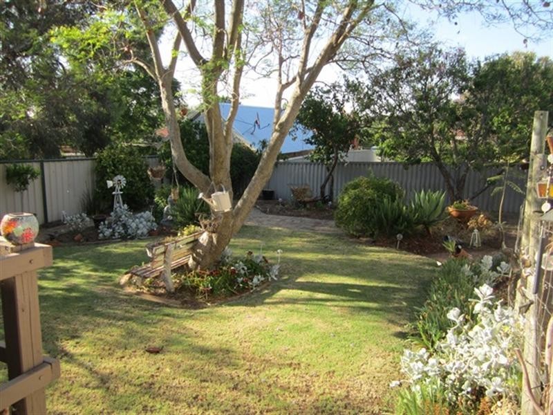 15 Gladstone Avenue, Swan View WA 6056