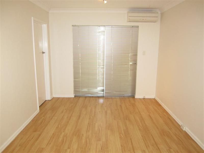 4/379 Hector Street, Yokine WA 6060