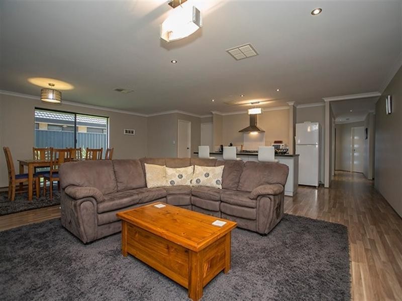 55 Tapioca Drive, Aveley WA 6069