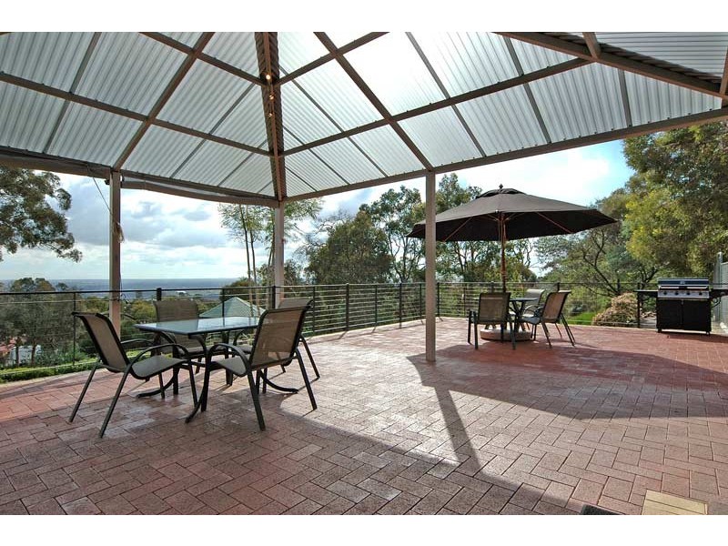 6 Throssell Road, Greenmount WA 6056