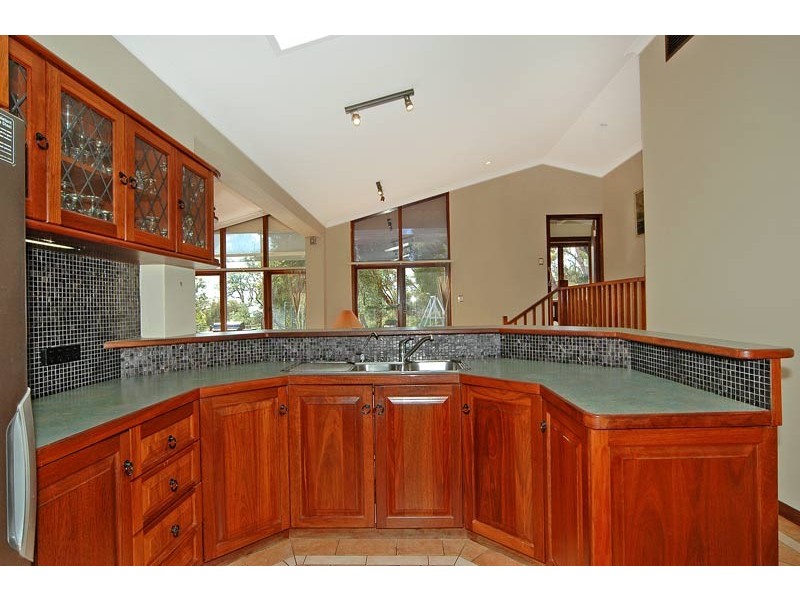 6 Throssell Road, Greenmount WA 6056