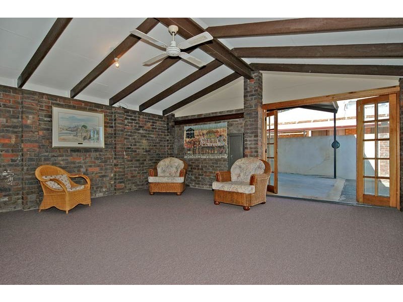 6 Throssell Road, Greenmount WA 6056