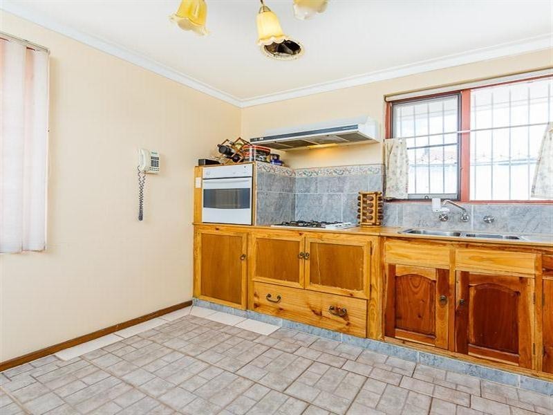 7 Colwyn Road, Bayswater WA 6053
