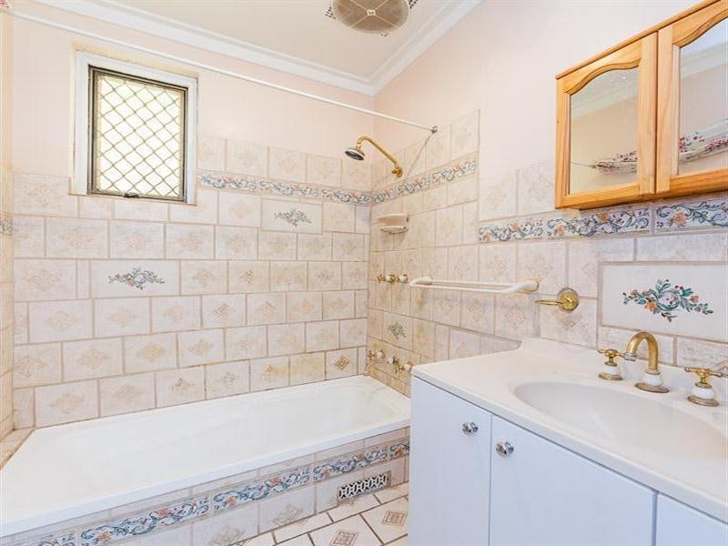 7 Colwyn Road, Bayswater WA 6053