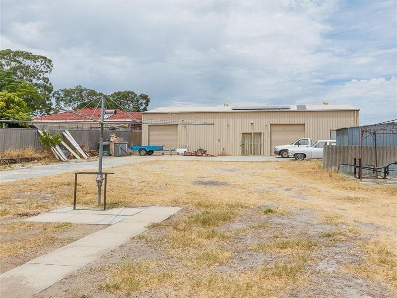 7 Colwyn Road, Bayswater WA 6053