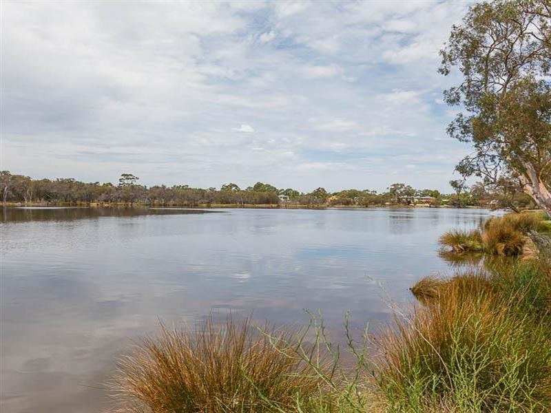 7 Colwyn Road, Bayswater WA 6053