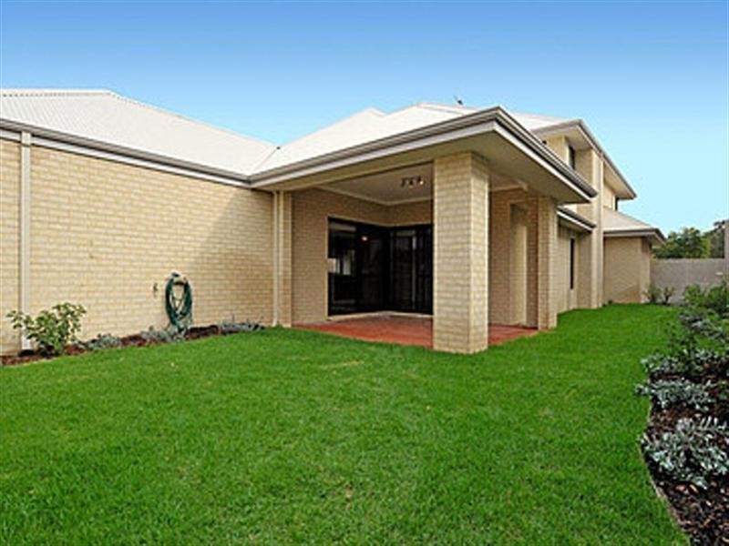 31 The Embankment, South Guildford WA 6055