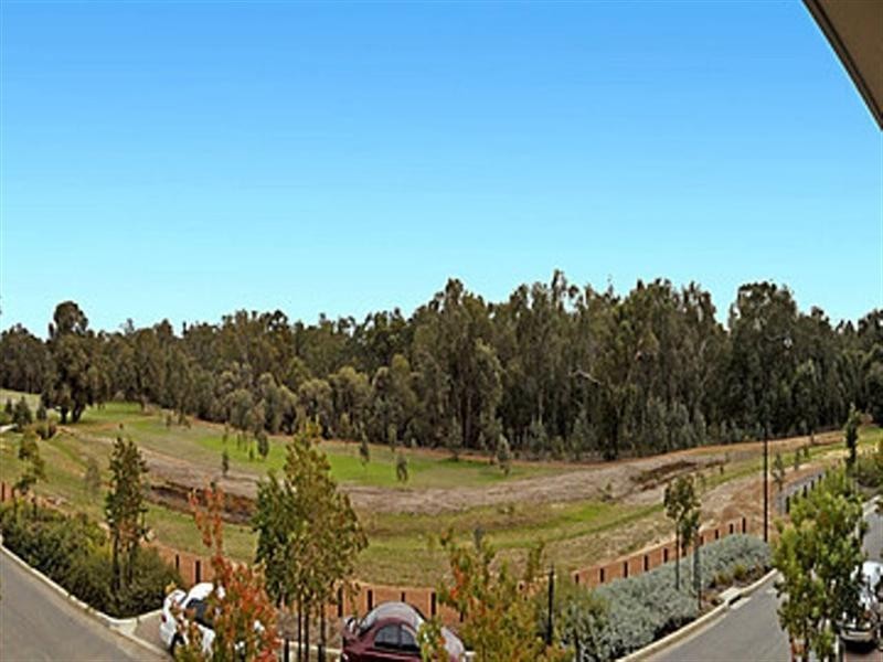 31 The Embankment, South Guildford WA 6055