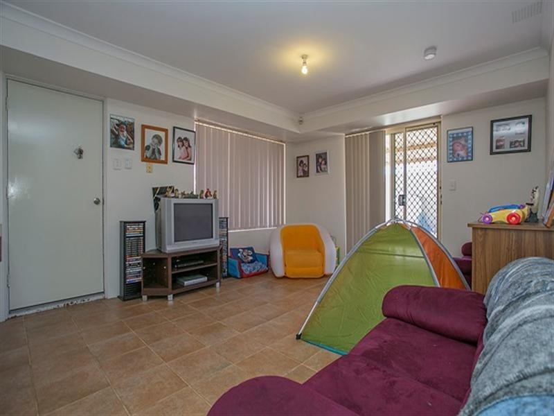 18 Quin Street, Swan View WA 6056