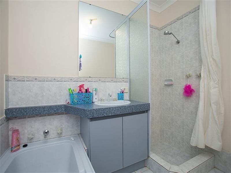 18 Quin Street, Swan View WA 6056