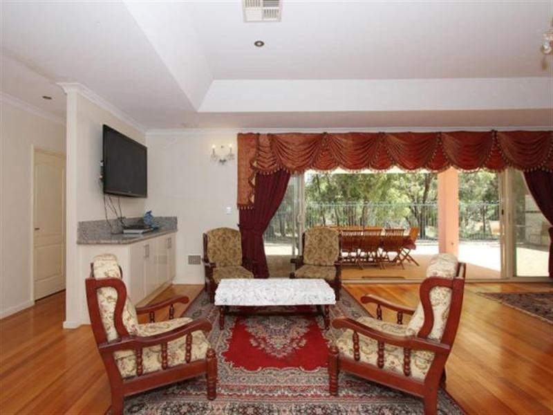 72 Silver Princess Way, Jane Brook WA 6056