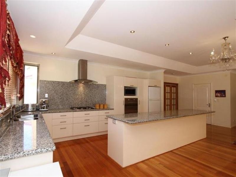 72 Silver Princess Way, Jane Brook WA 6056