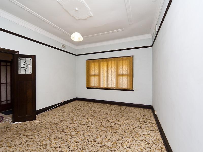 10 First Avenue, Woodbridge WA 6056