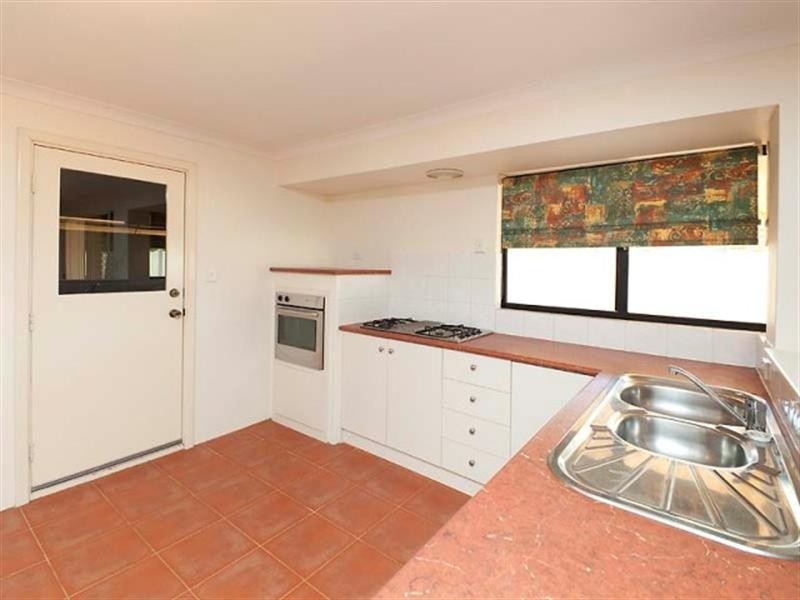 32 Weld Road, Swan View WA 6056