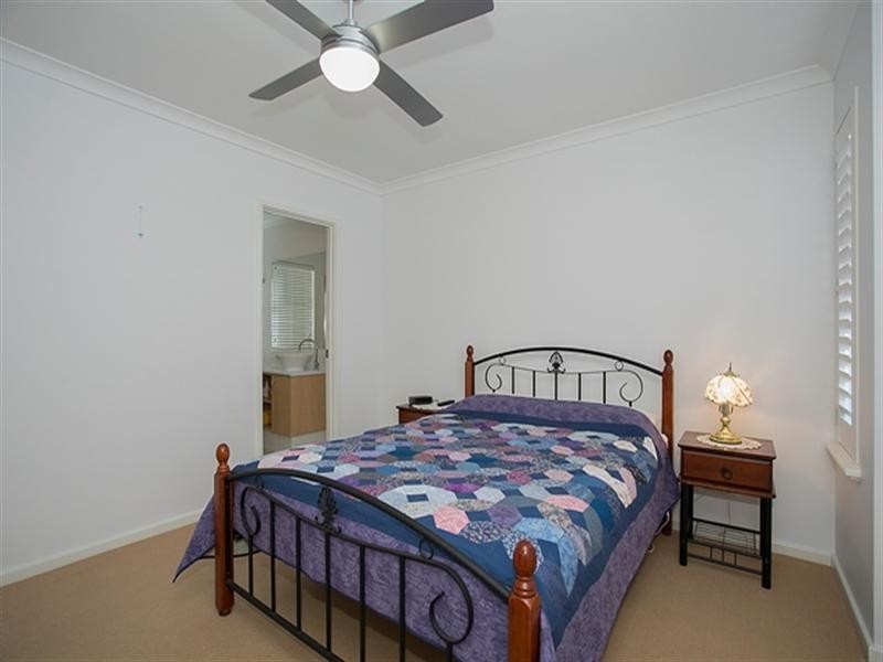 16 PARKFARM Drive, South Guildford WA 6055