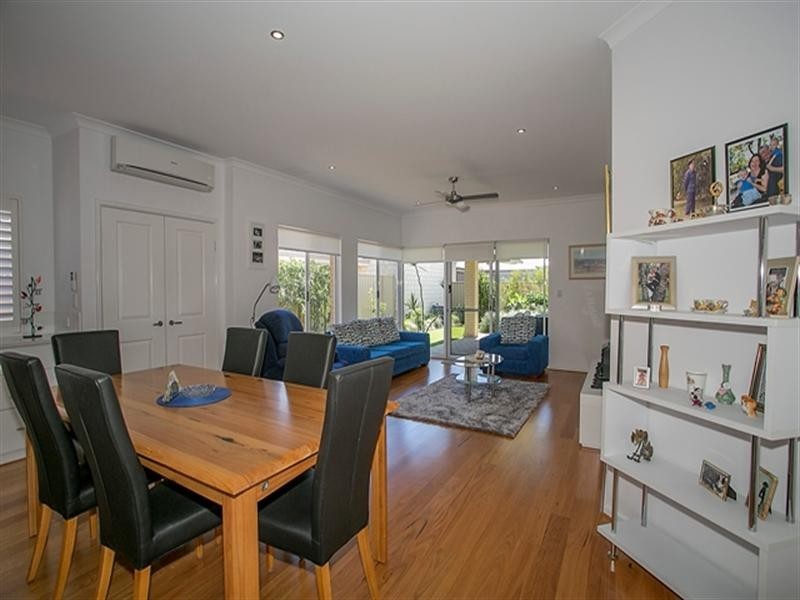 16 PARKFARM Drive, South Guildford WA 6055