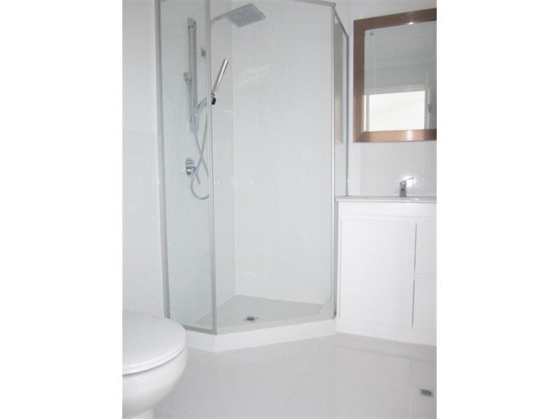 2/33 Hamersley Street, Midland WA 6056