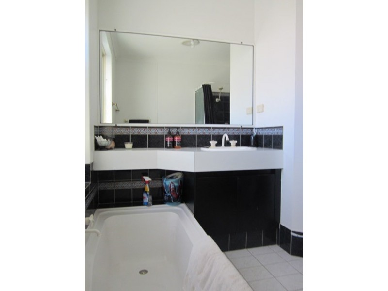 41 Kangaroo Entrance, Stratton WA 6056